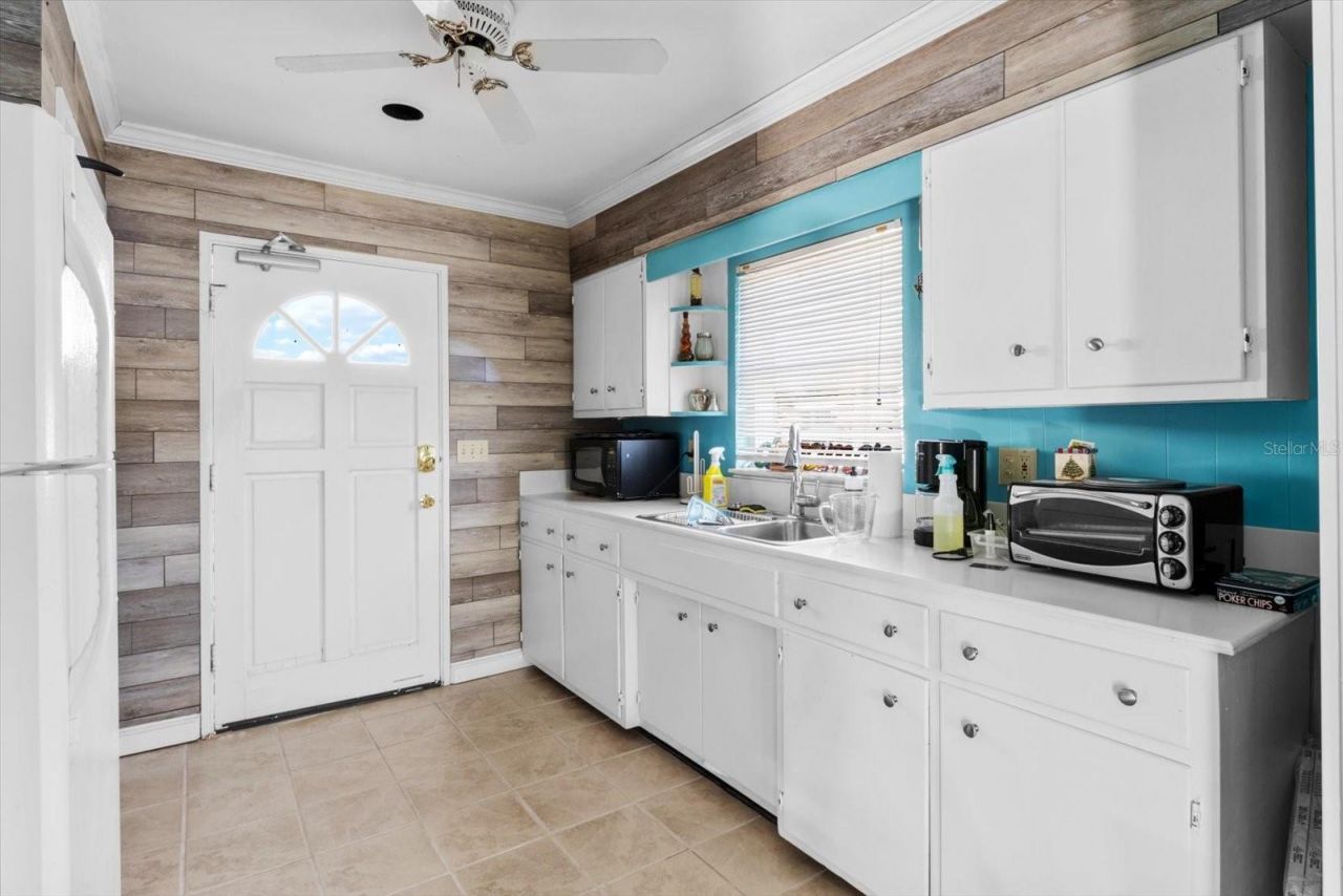 519 NW 7th Avenue, Crystal River, FL 34428 Photo