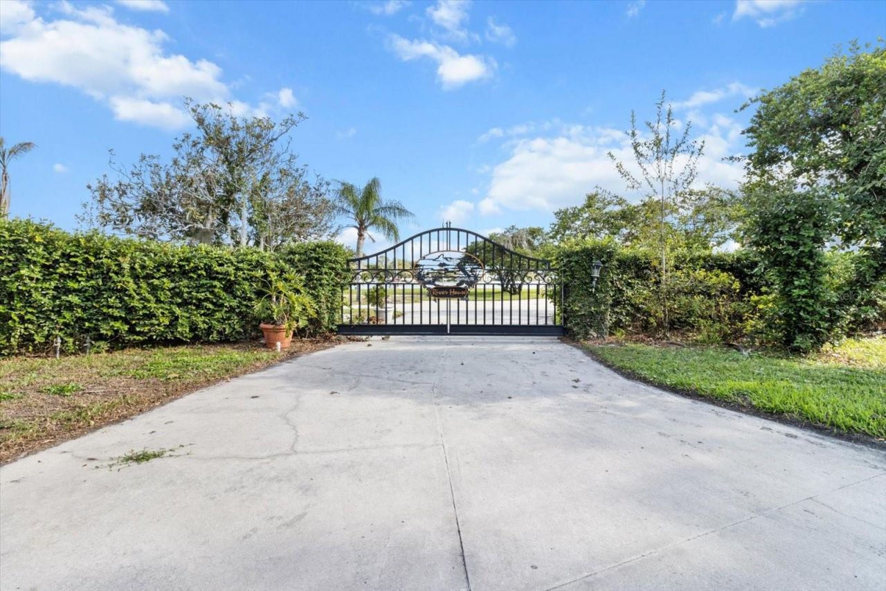 519 NW 7th Avenue, Crystal River, FL 34428 Photo