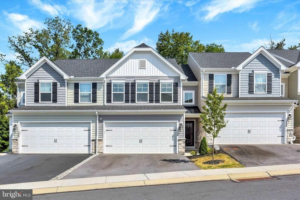 156 Emma Circle, Harrisburg, PA 17112 Main Photo