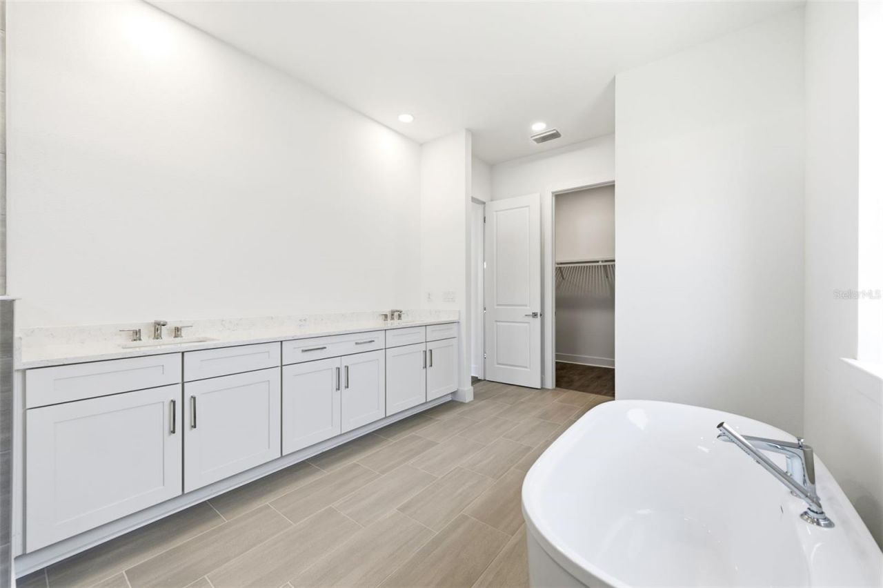 17715 Palmiste Drive, Bradenton, FL 34202 Photo