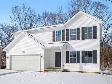 150 Woodland Way, Manchester Vlg, MI 48158