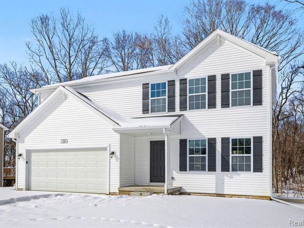 150 Woodland Way, Manchester Vlg, MI 48158