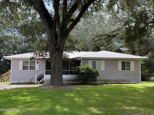 5947 Highway 2, Bascom, FL 32423