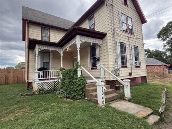 2040 Shorb NW, Canton, OH 44709