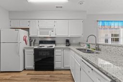 440 Red River Ct. photo 4