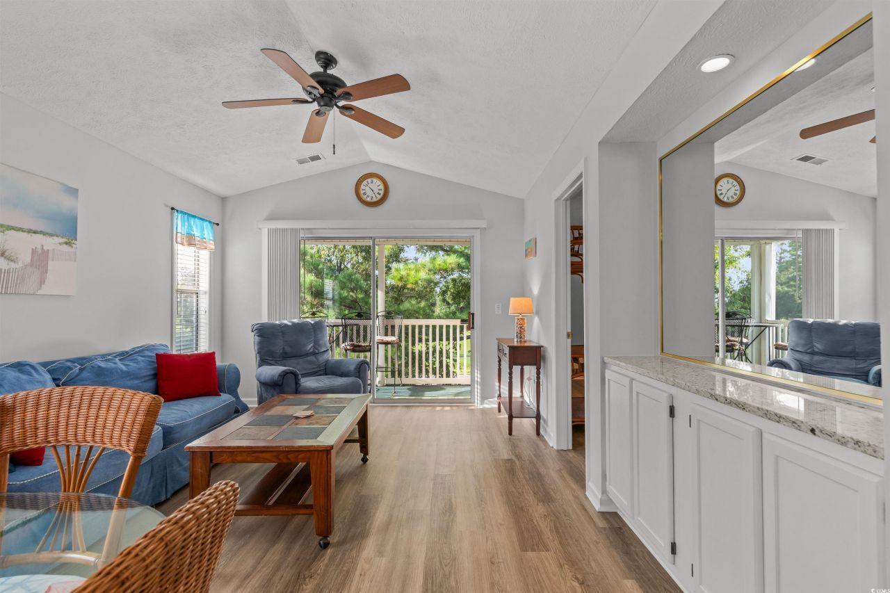 440 Red River Ct. Photo 6