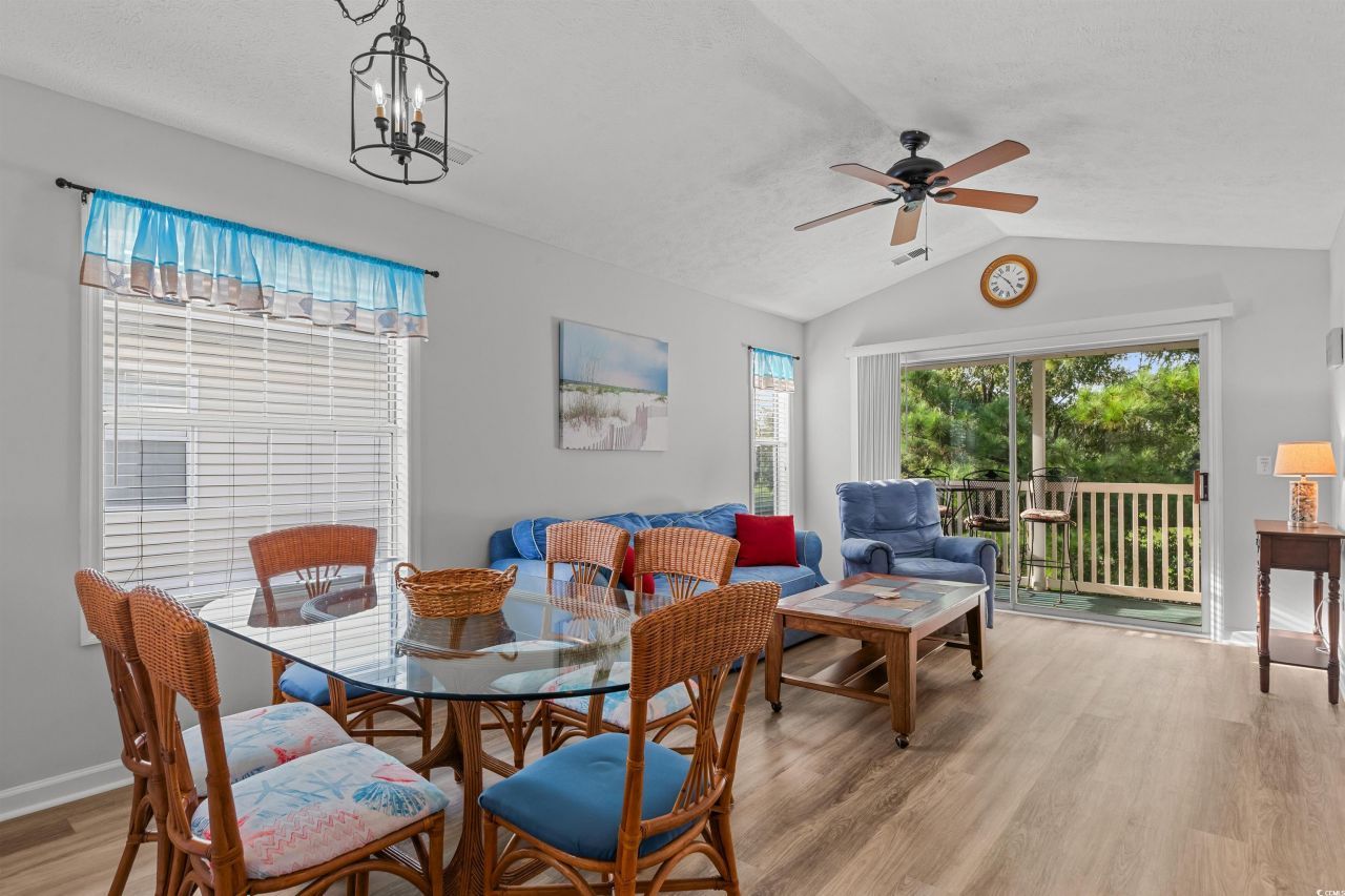 440 Red River Ct. Photo 7