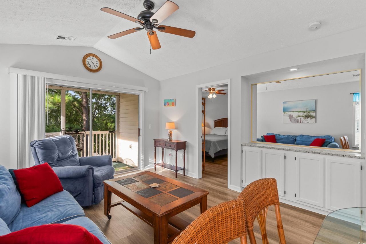 440 Red River Ct. Photo 9