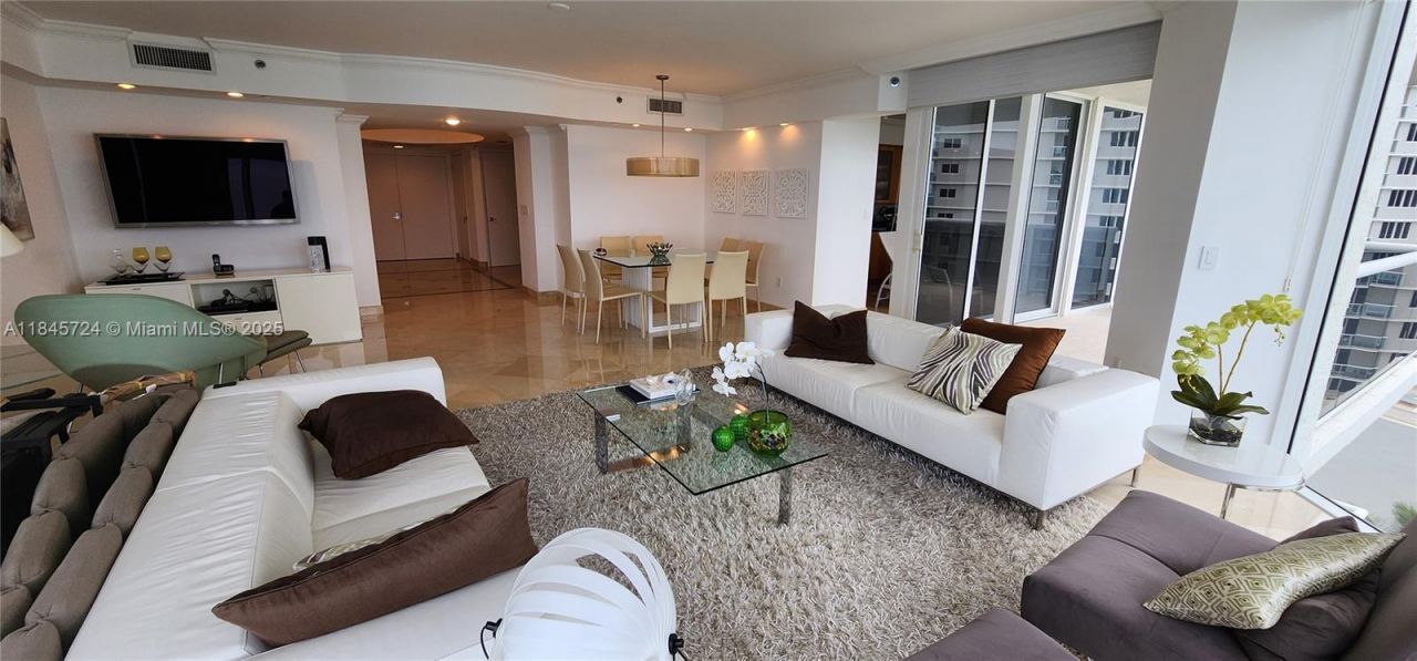 19111 Collins Ave, Unit 701, Sunny Isles Beach, FL 33160 Photo