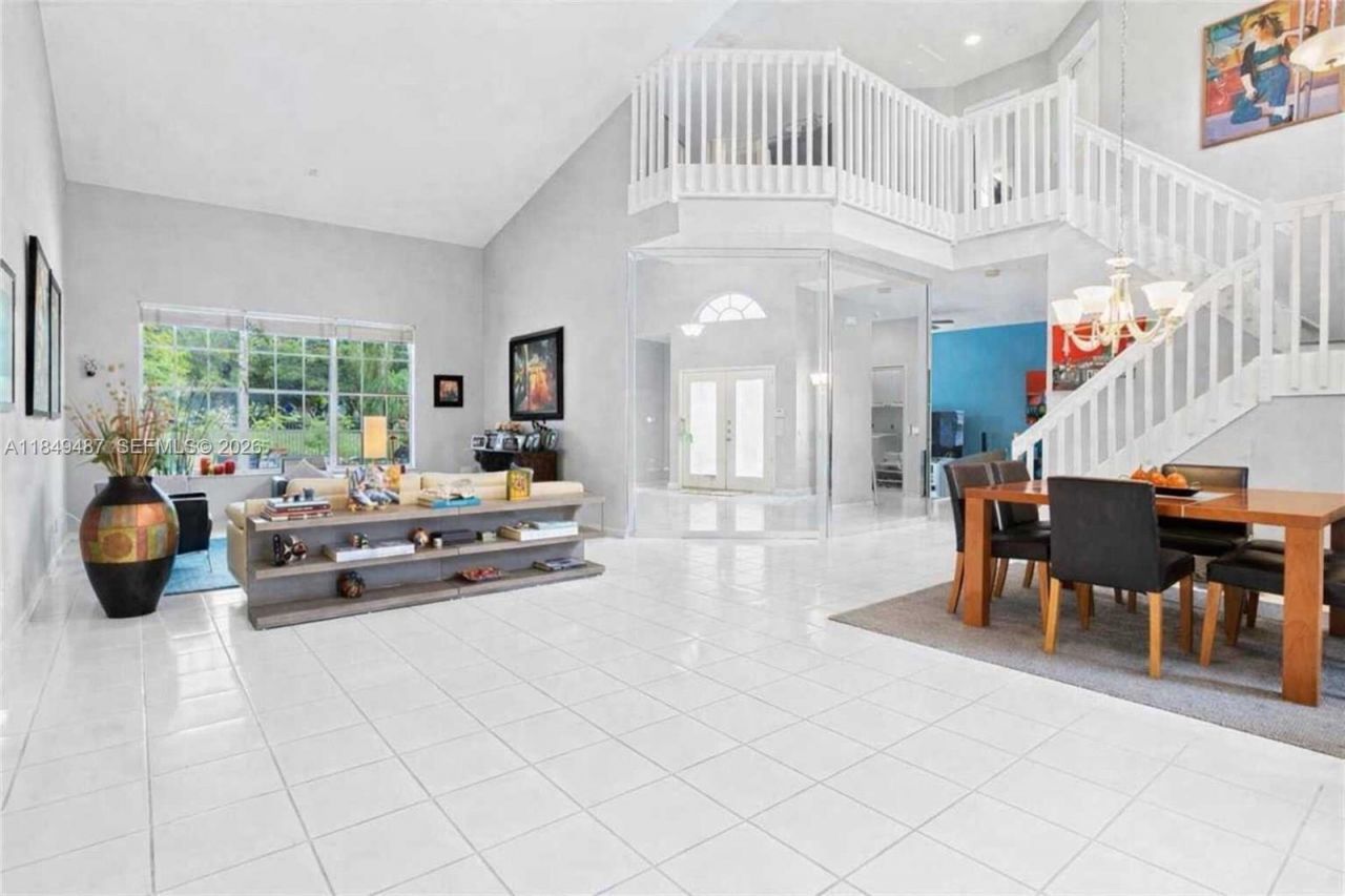 2613 Oakbrook Dr, Weston, FL 33332 Photo