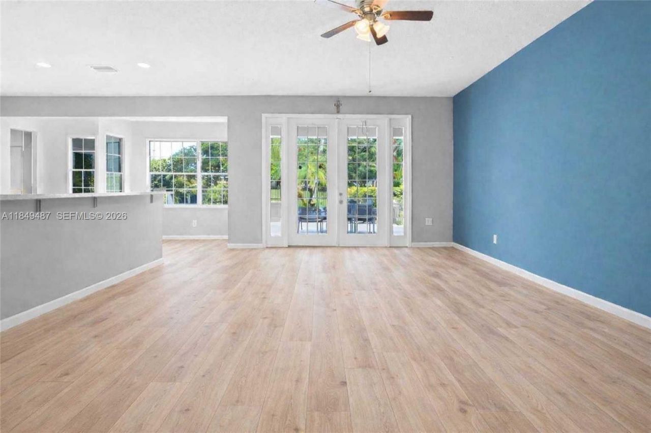 2613 Oakbrook Dr, Weston, FL 33332 Photo