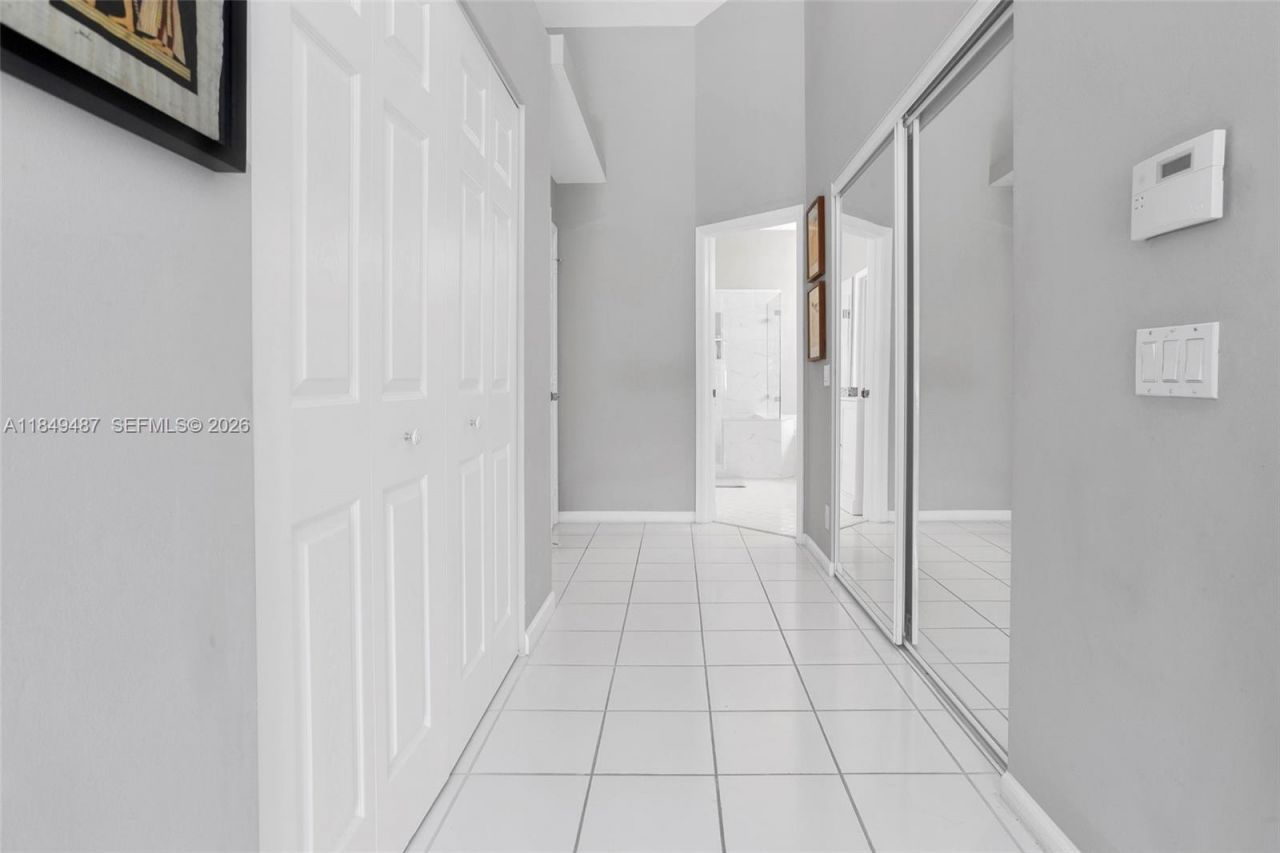 2613 Oakbrook Dr, Weston, FL 33332 Photo