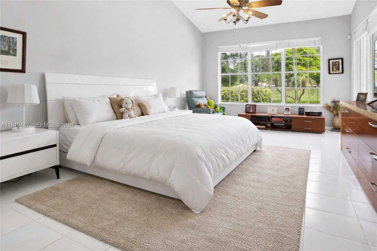 2613 Oakbrook Dr, Weston, FL 33332 Photo