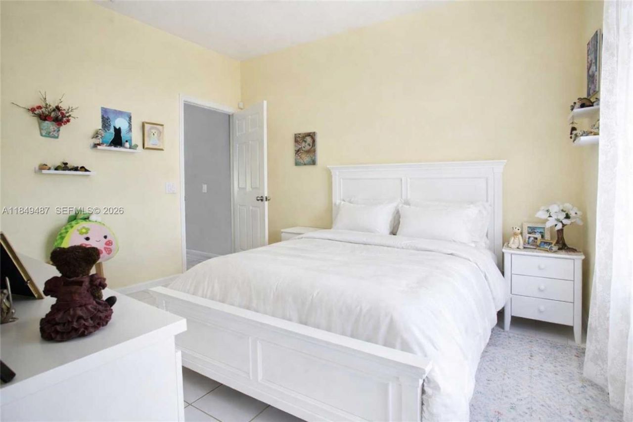 2613 Oakbrook Dr, Weston, FL 33332 Photo