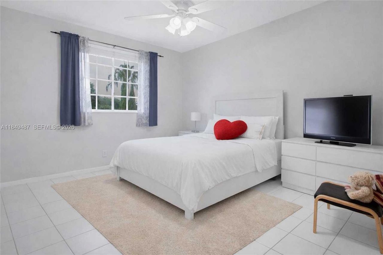 2613 Oakbrook Dr, Weston, FL 33332 Photo