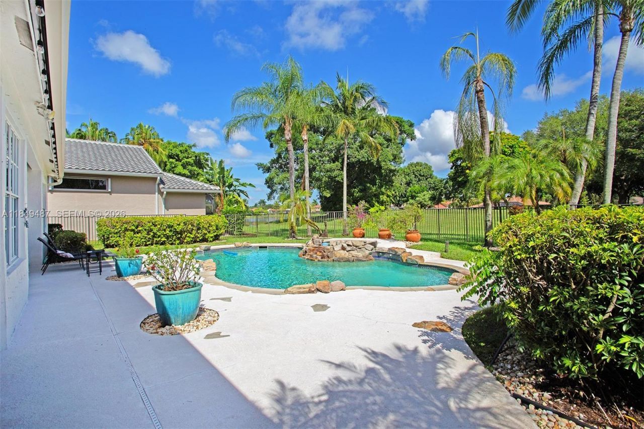 2613 Oakbrook Dr, Weston, FL 33332 Photo