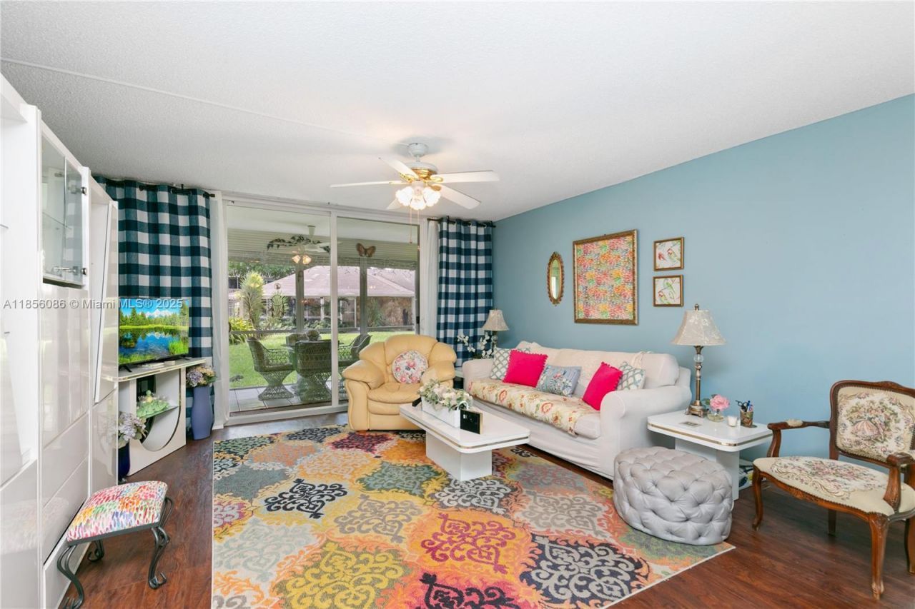 1001 NE 14th Ave, Unit 107, Hallandale Beach, FL 33009 Photo