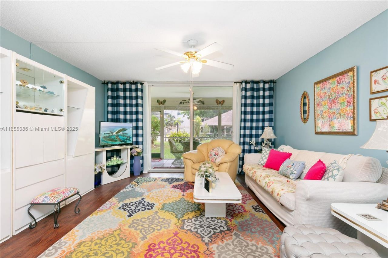 1001 NE 14th Ave, Unit 107, Hallandale Beach, FL 33009 Photo