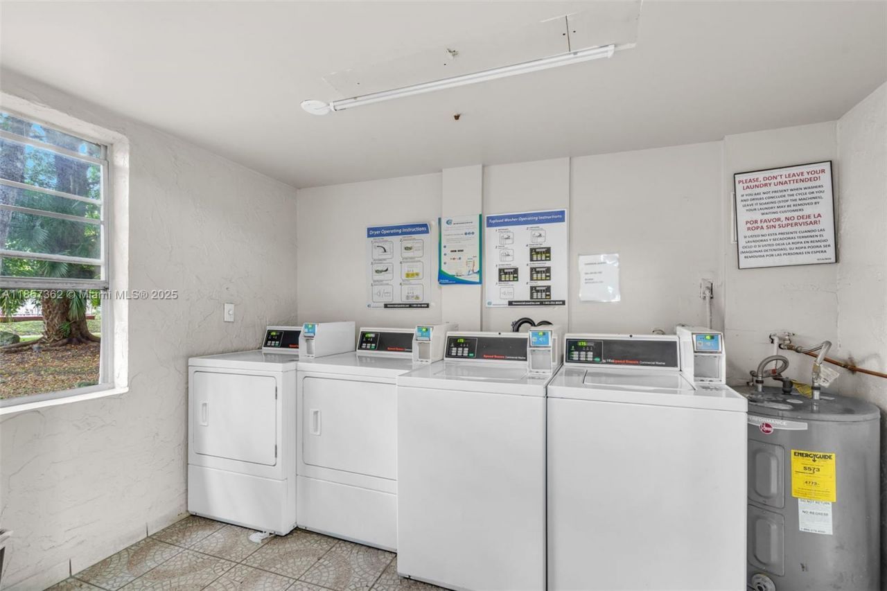 8501 NW 8th St, Unit 105, Miami, FL 33126 Photo