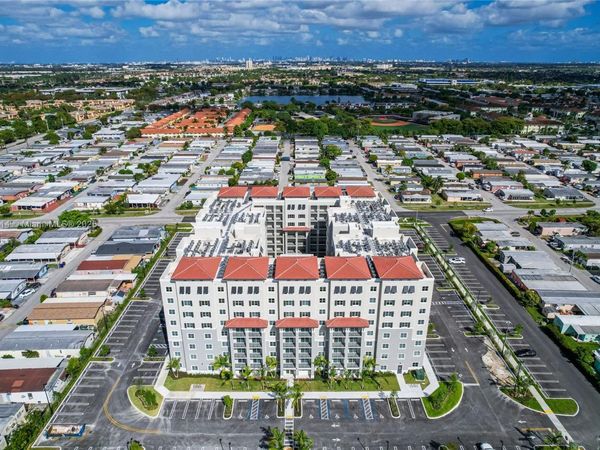 400 NW 112th Ave, Unit 323, Sweetwater, FL 33172