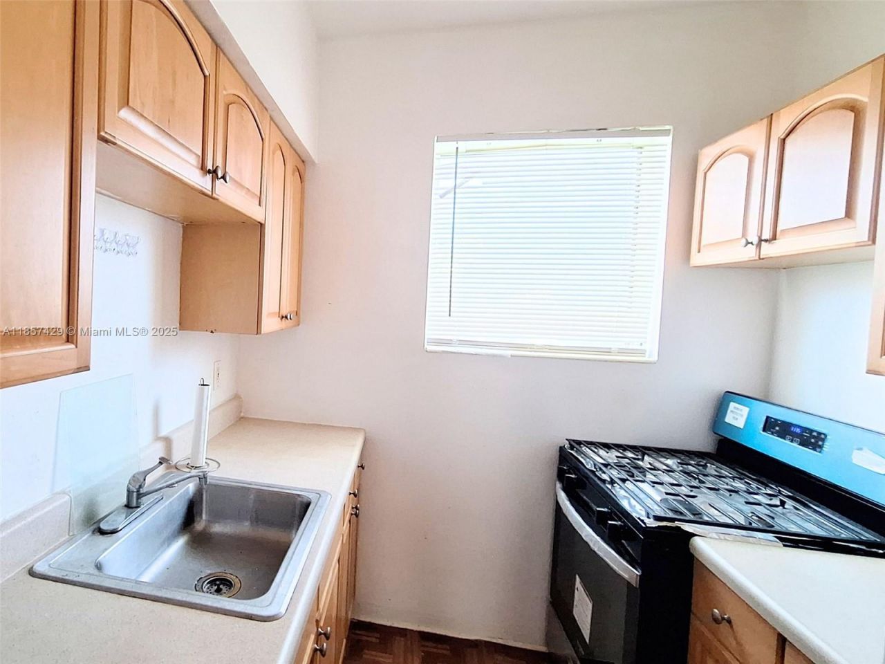 1770 Meridian Ave, Unit 213, Miami Beach, FL 33139 Photo