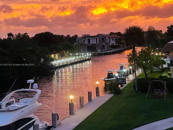 2860 NE 14th St Cswy, Unit 208D, Pompano Beach, FL 33062