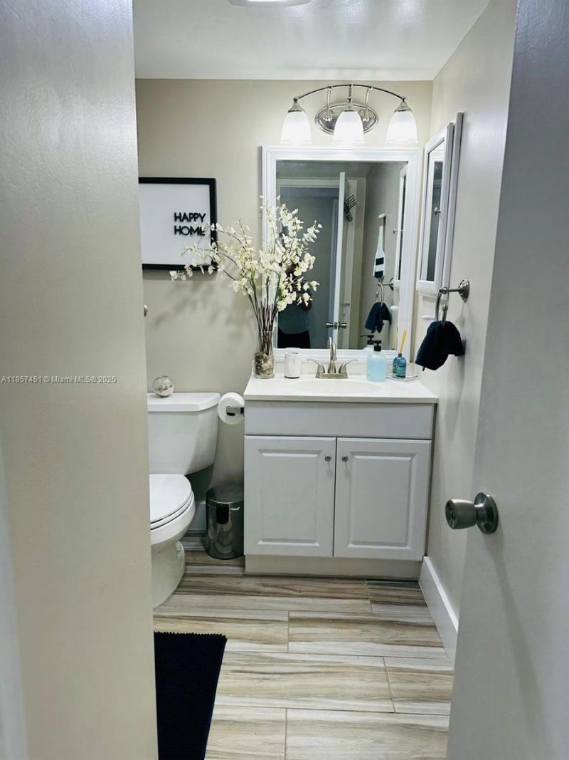 2860 NE 14th St Cswy, Unit 208D, Pompano Beach, FL 33062 Photo