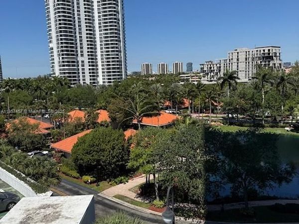 19101 NE 36th Ct, Unit 705, Aventura, FL 33180