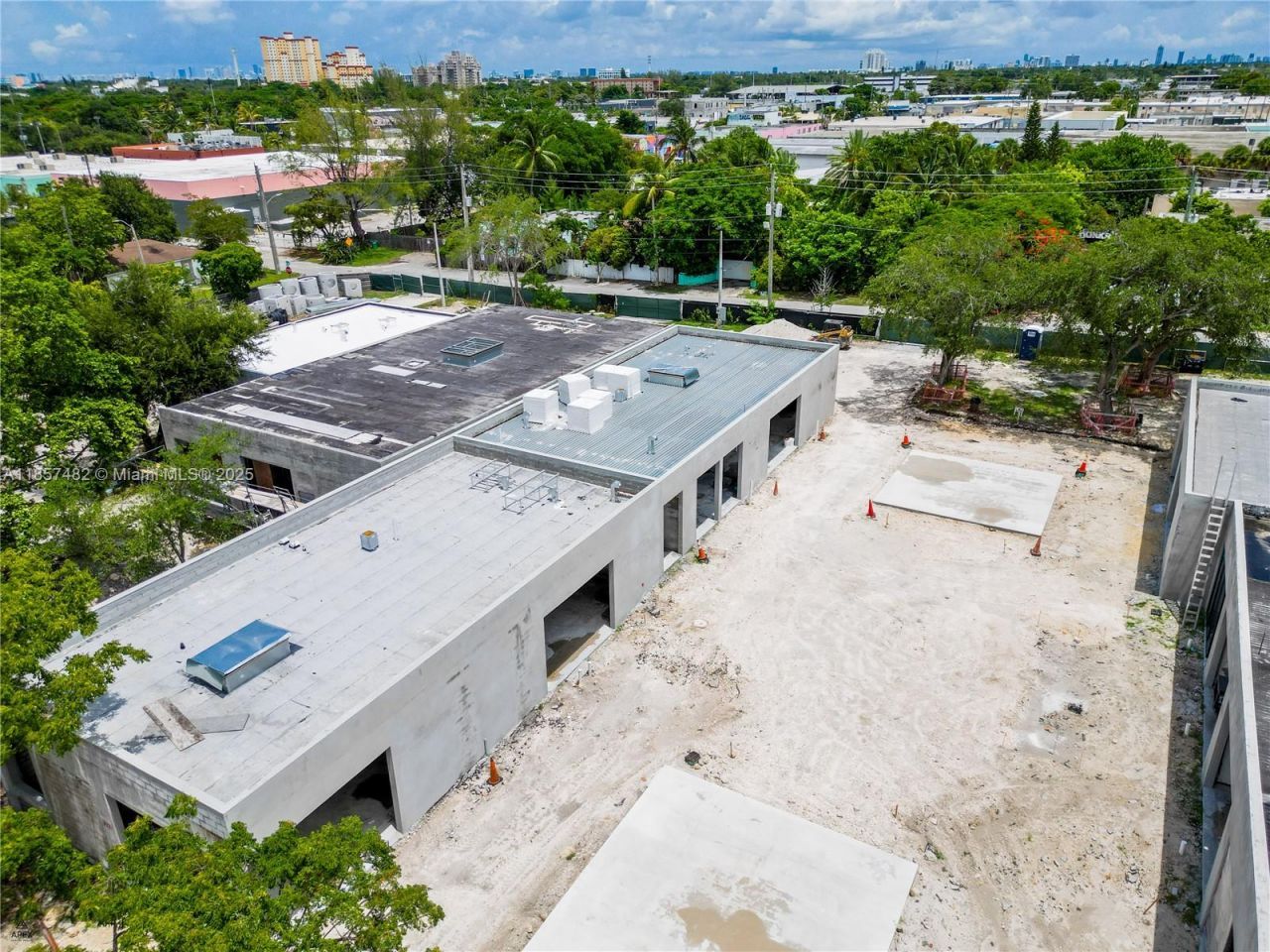 195 NW 71st St, Miami, FL 33150 Photo