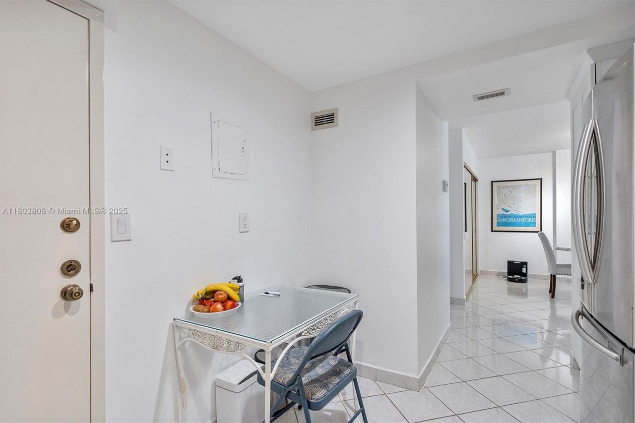 9511 Collins Ave, Unit 1002, Surfside, FL 33154 Photo