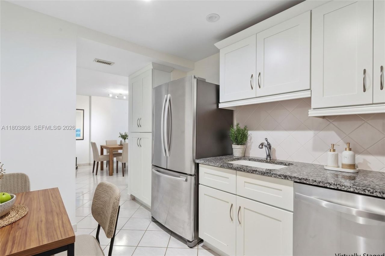 9511 Collins Ave, Unit 1002, Surfside, FL 33154 Photo