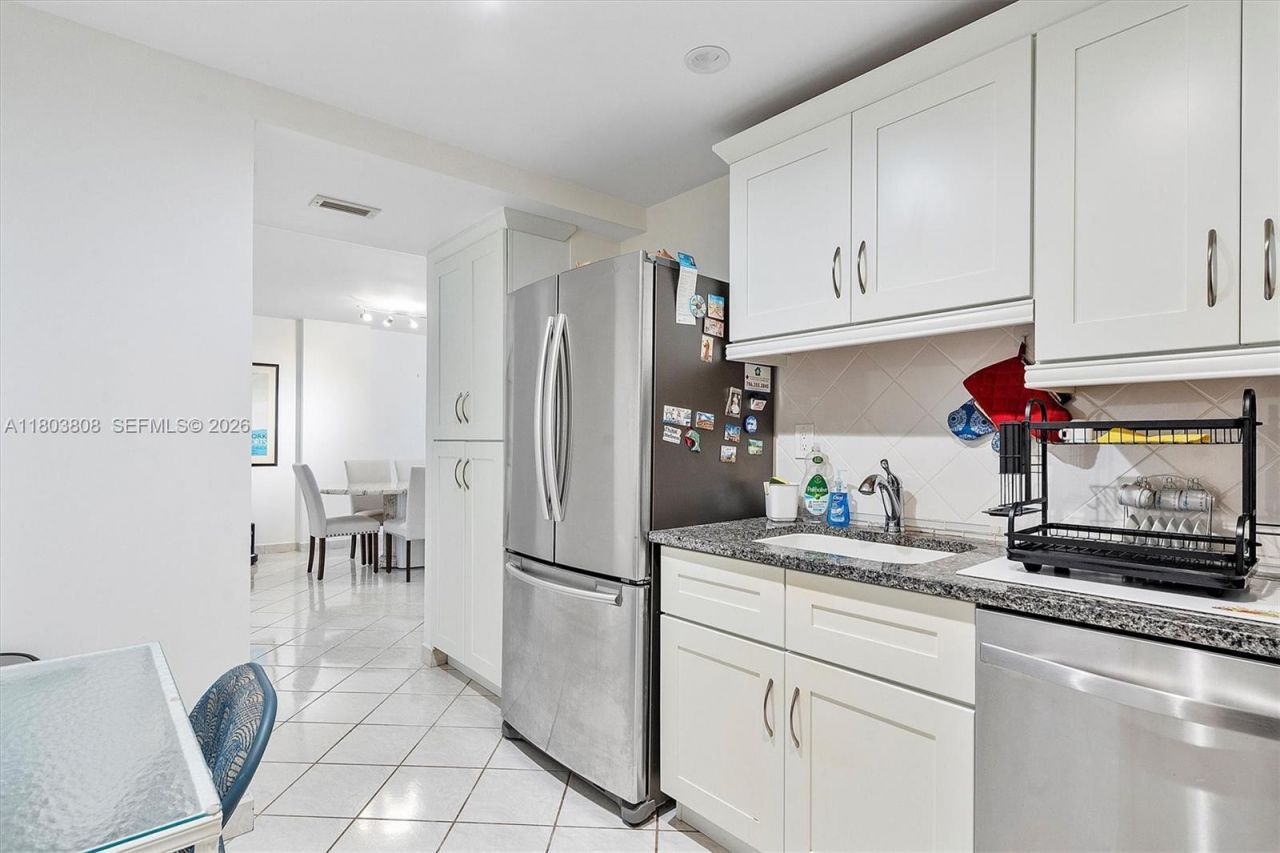 9511 Collins Ave, Unit 1002, Surfside, FL 33154 Photo