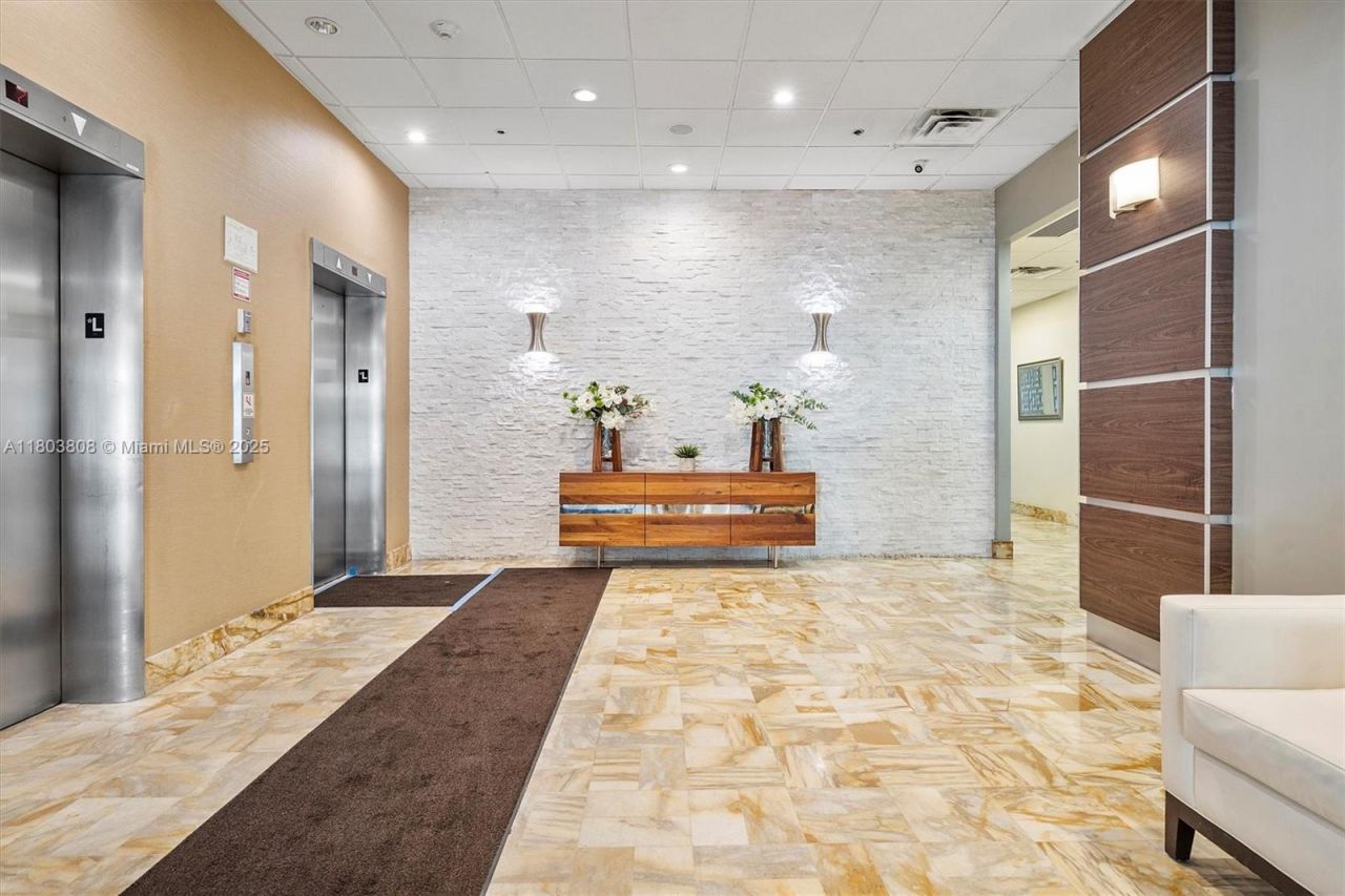 9511 Collins Ave, Unit 1002, Surfside, FL 33154 Photo