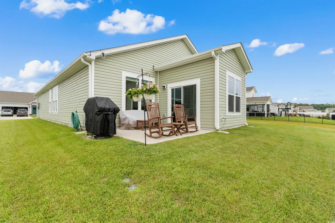 5059 Vinesia Dr. Photo 32