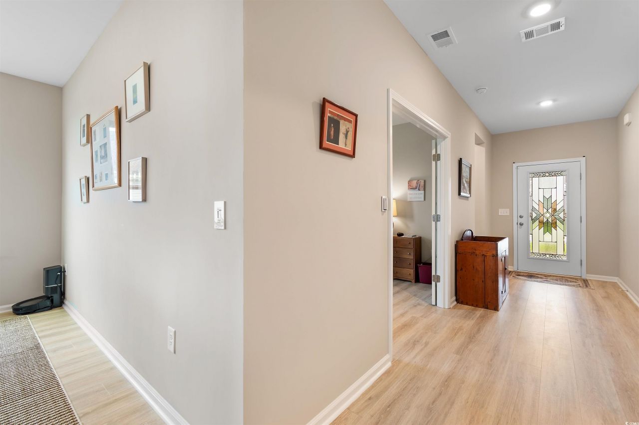 5059 Vinesia Dr. Photo 4