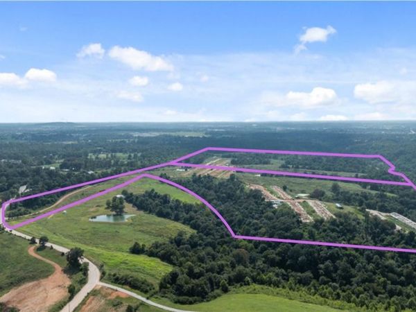 10791 Stoney Point Road , Lowell, AR 72745