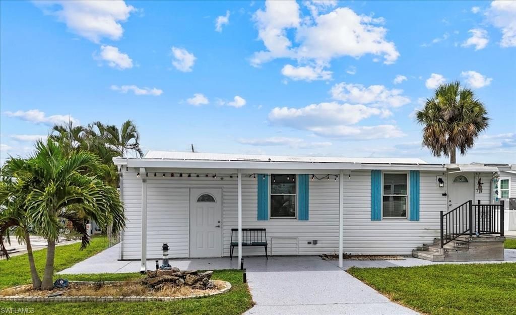 5773 Pink Panther Dr, Fort Myers, FL 33908 Photo