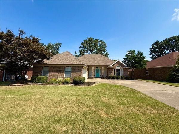3801 W Cedar Street, Rogers, AR 72756