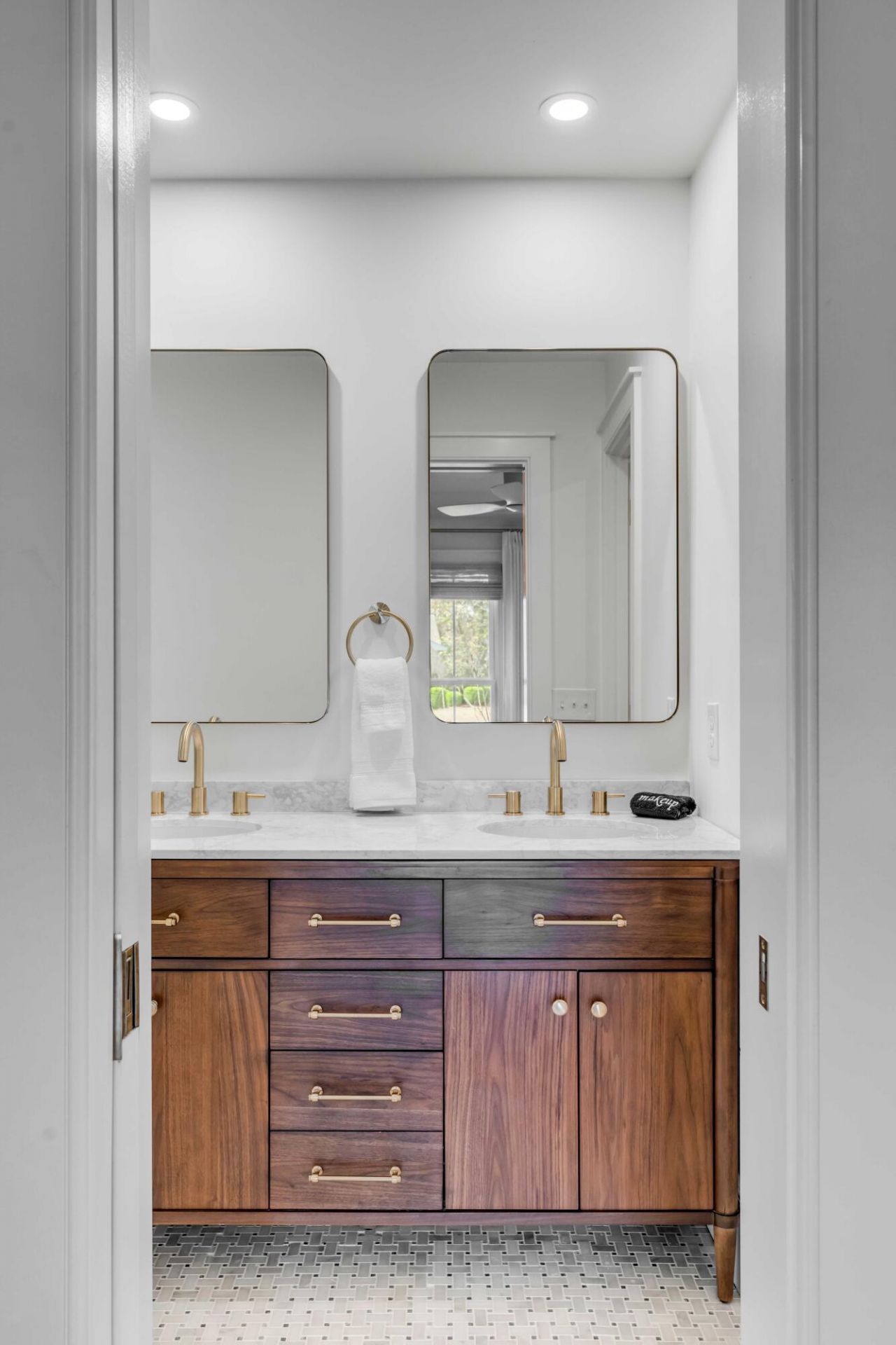 690 Pelzer Drive Photo 49