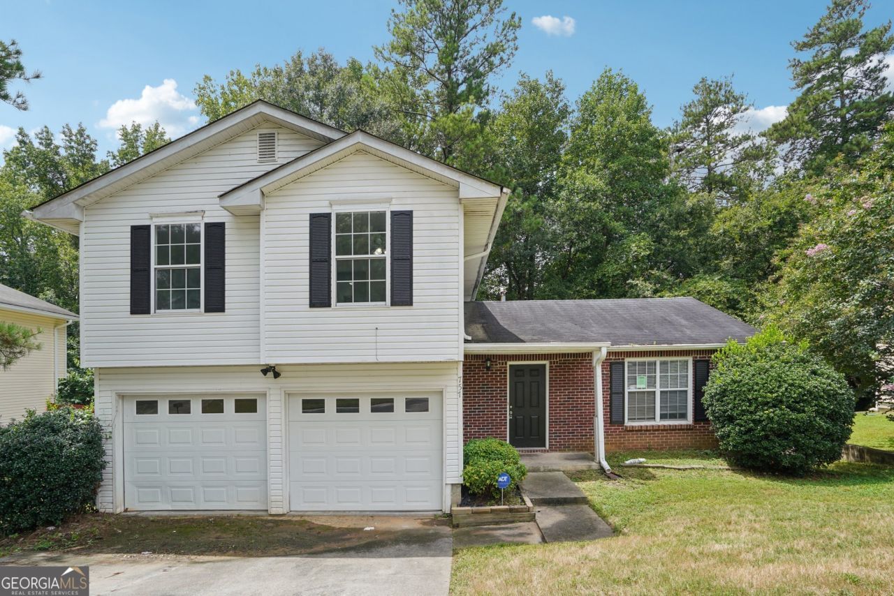 757 Stonebridge Park Circle, Lithonia, GA 30058 Main Photo