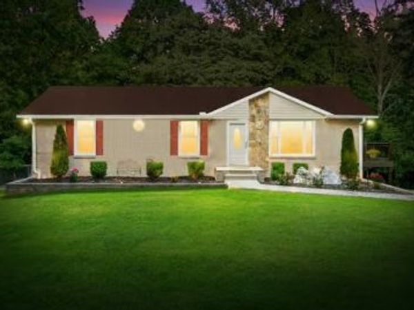 1001 Issac Clifton Rd, Chapmansboro, TN 37035