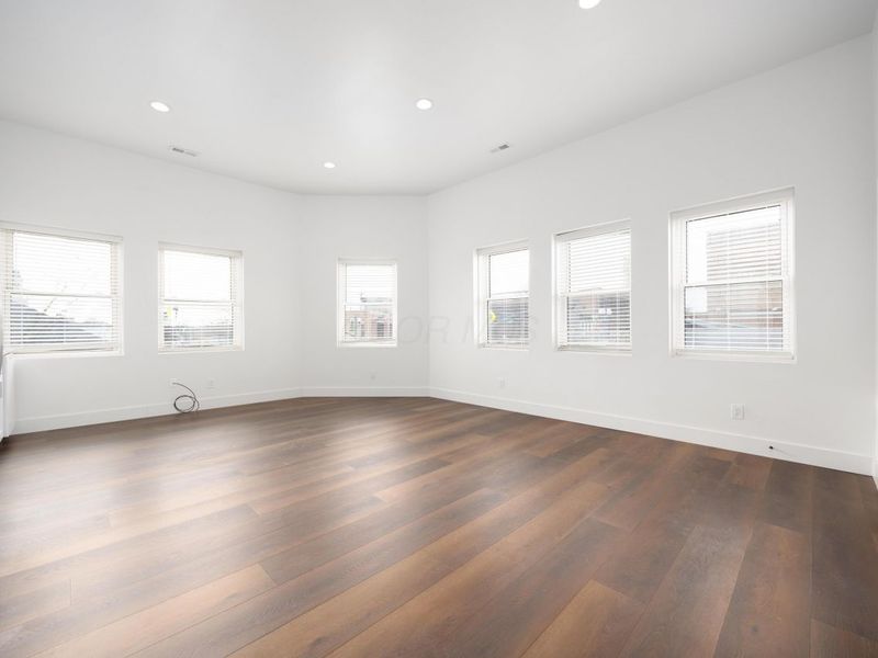 50-52 S Main Street, London, OH 43140 Photo 9