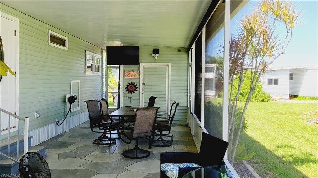 267 Shoreland Dr, Fort Myers, FL 33905 Photo