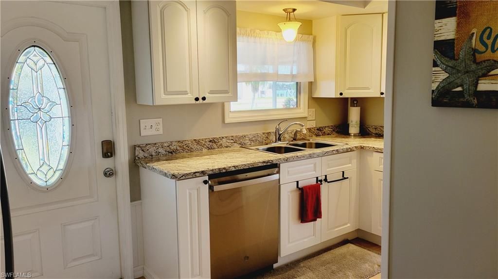 267 Shoreland Dr, Fort Myers, FL 33905 Photo