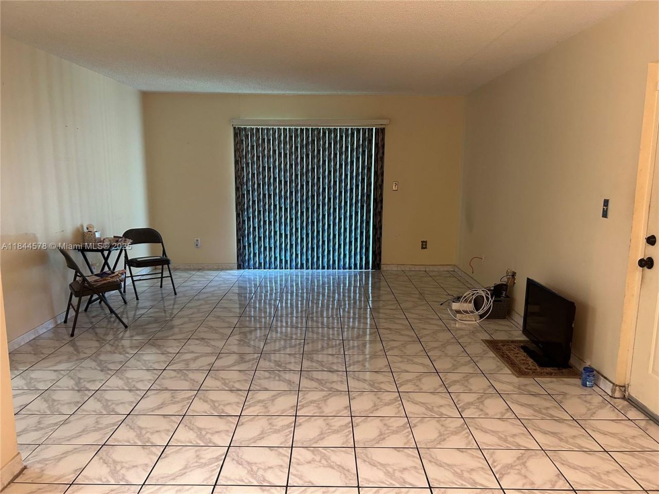 1940 NW 119th St, Unit 803, Miami, FL 33167 Photo