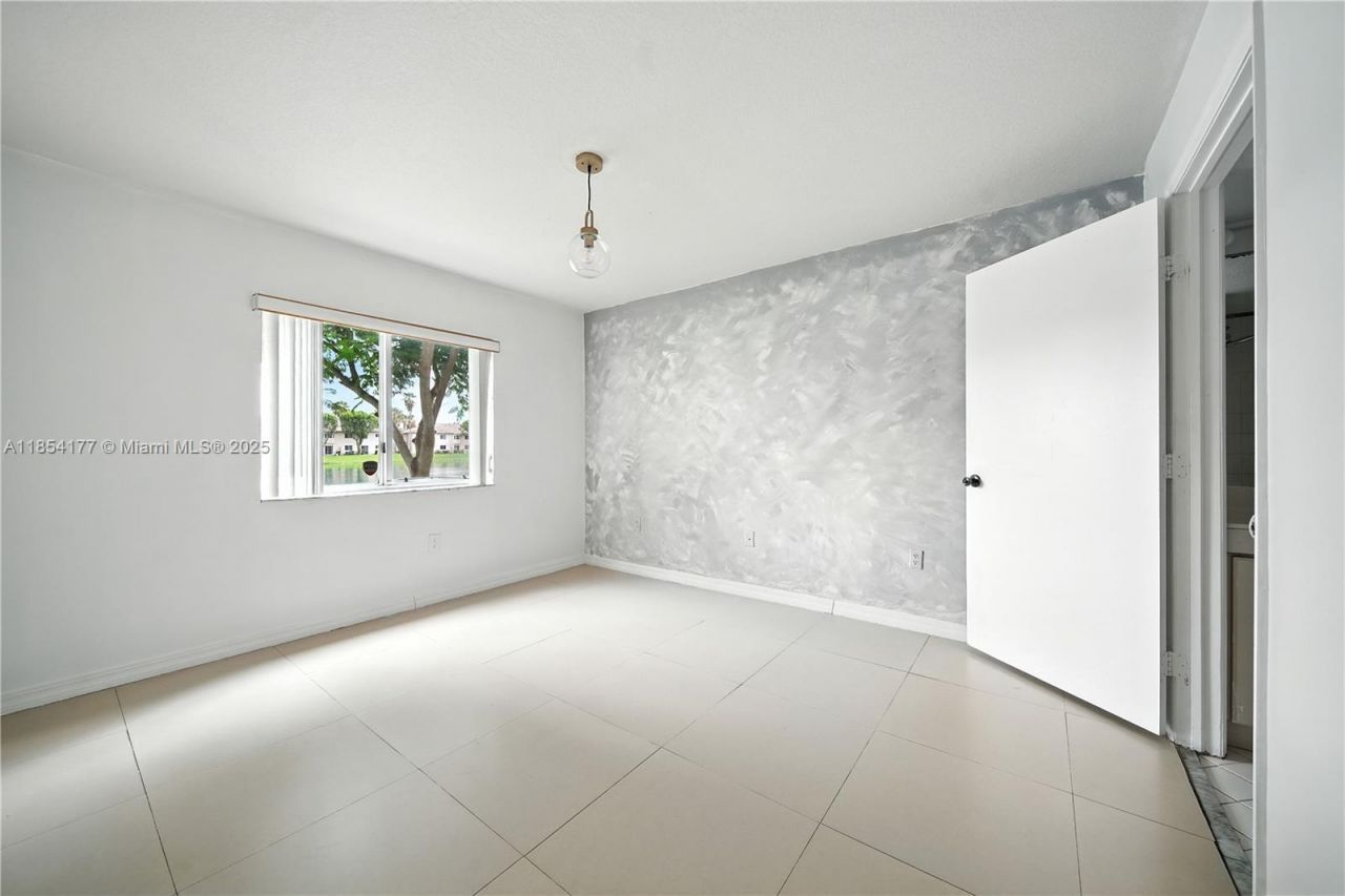 1270 SE 26th St, Unit 101, Homestead, FL 33035 Photo