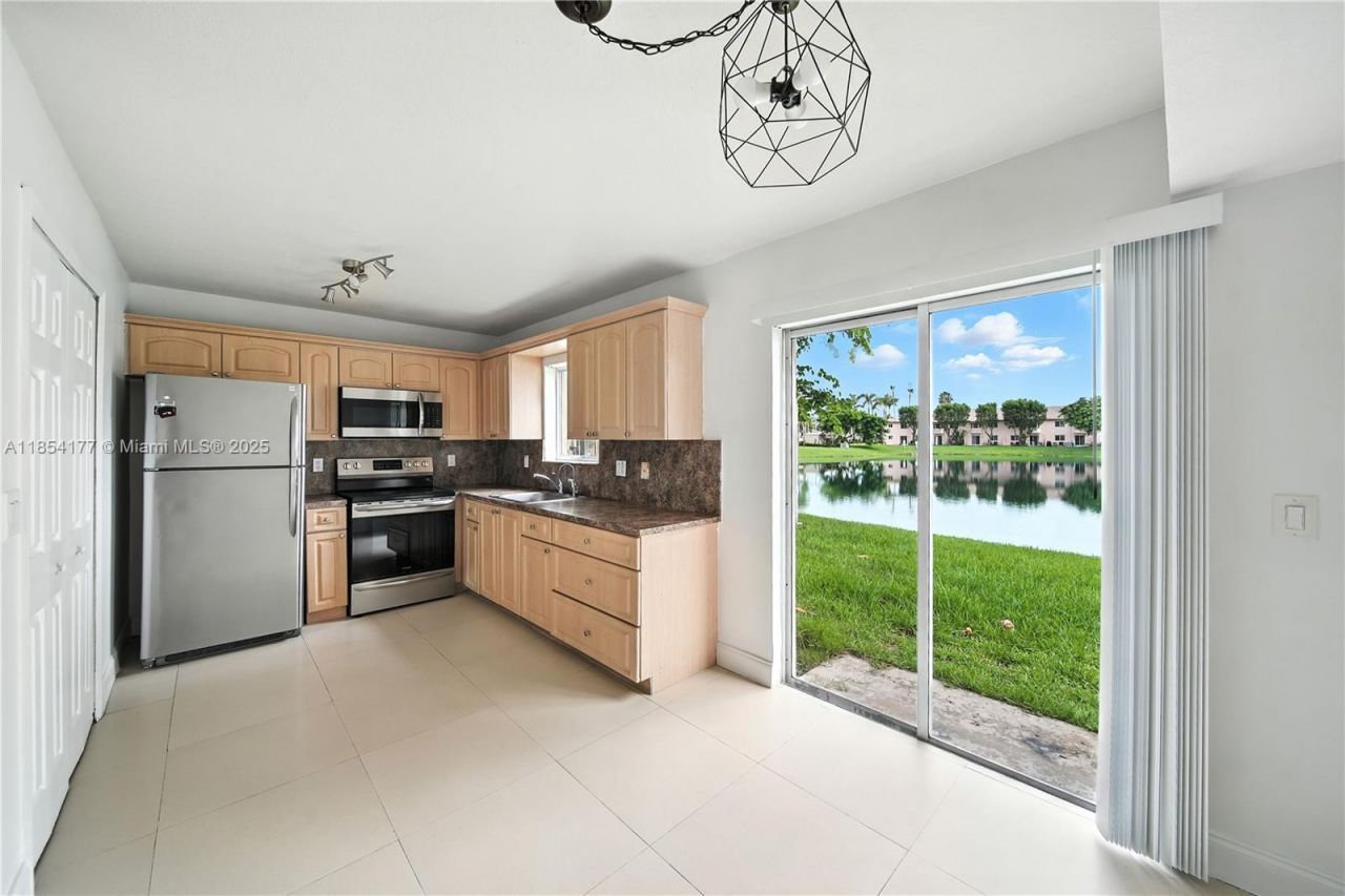1270 SE 26th St, Unit 101, Homestead, FL 33035 Photo