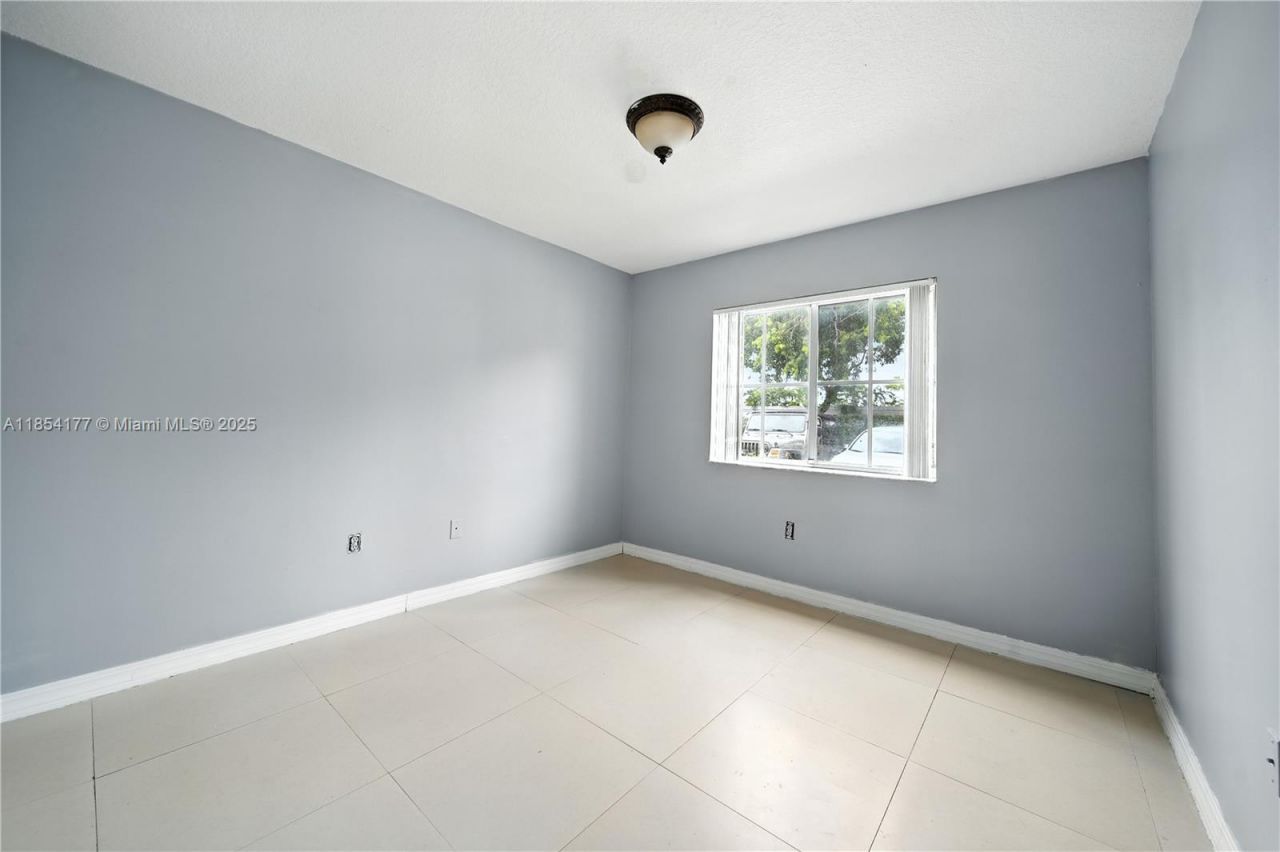 1270 SE 26th St, Unit 101, Homestead, FL 33035 Photo
