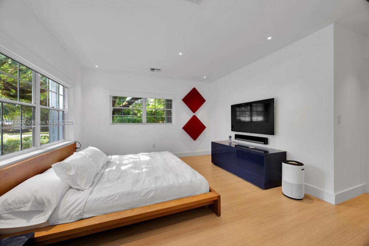 5827 SW 69th Ct, Miami, FL 33143 Photo