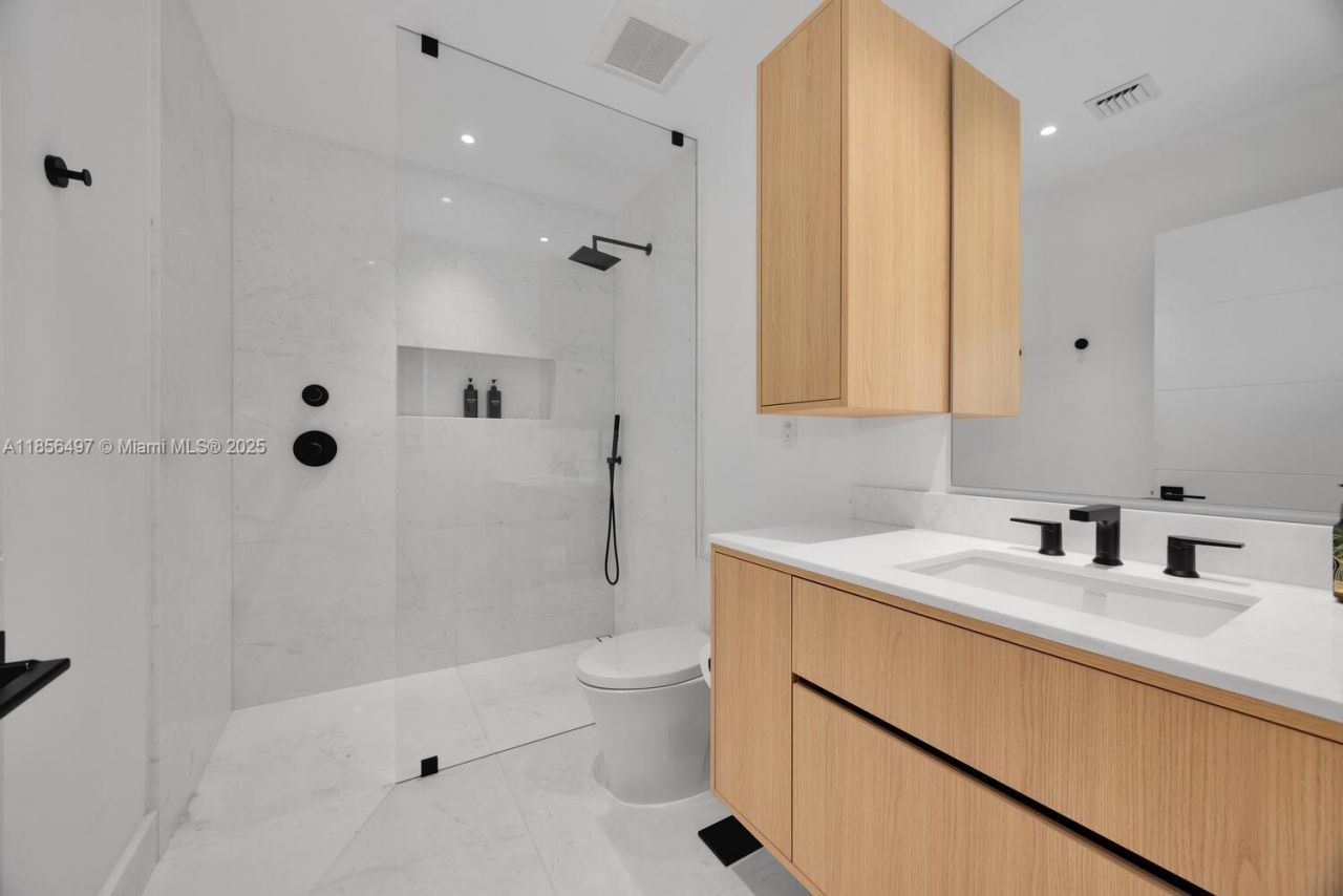 5827 SW 69th Ct, Miami, FL 33143 Photo